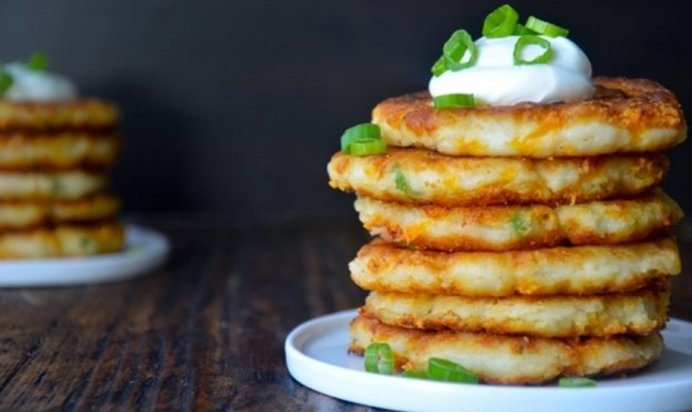 Картофельные оладьи с луком