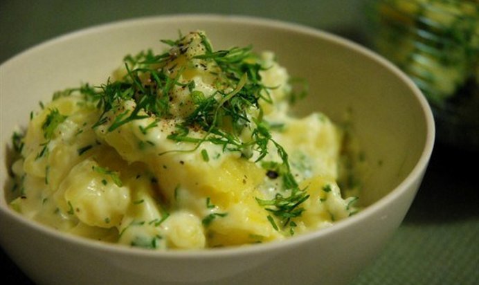 Картофель под соусом бешамель и картофель по‑домашнему