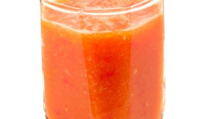 Апельсиного-ягодный напиток с имбирем