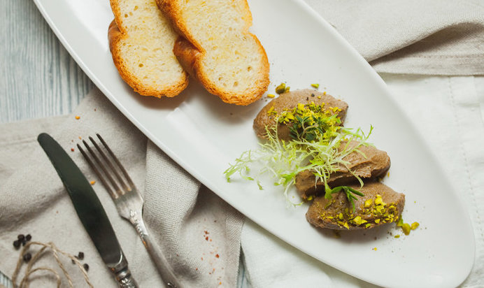 Паштет куриный на гренках