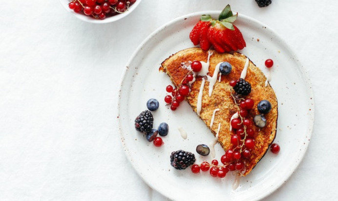 Омлет с ягодами