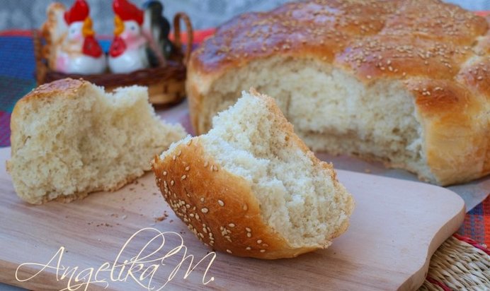 Белый хлеб с кунжутом