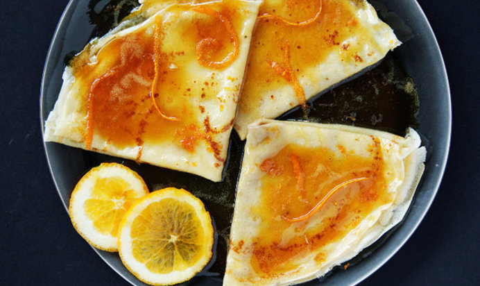 Блинчики в апельсиновом сиропе с коньяком