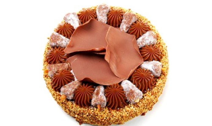 Ореховый торт из песочного теста с шоколадно-сливочным кремом