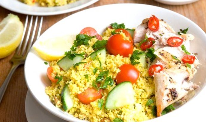 Цыпленок в специях каджун с кускусом