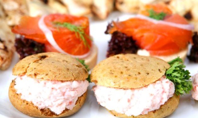 Бутерброд с тертым редисом