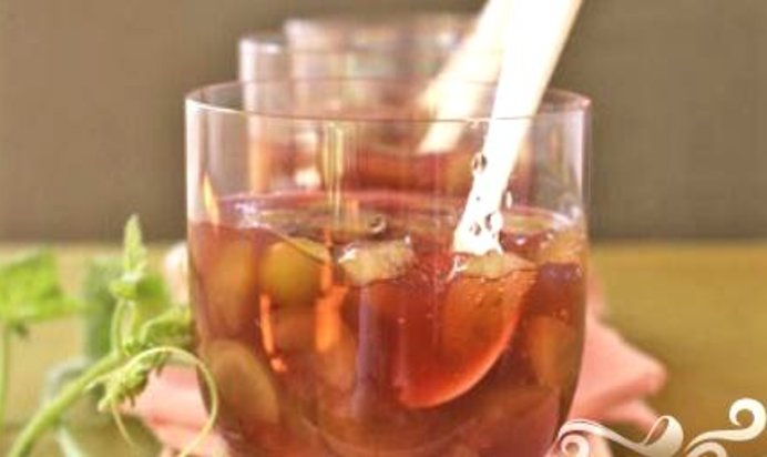 Гранатовое желе с виноградом