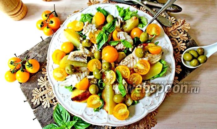 Салат с запечённым картофелем и рыбой
