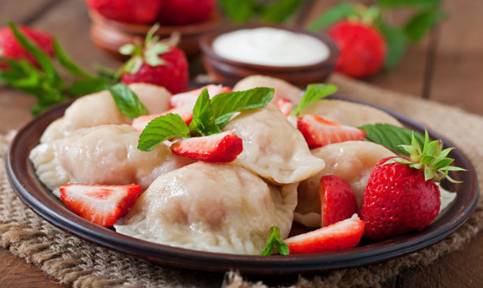 Вареники с клубникой в пароварке