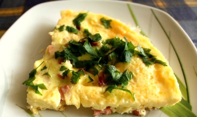 Омлет с ветчиной