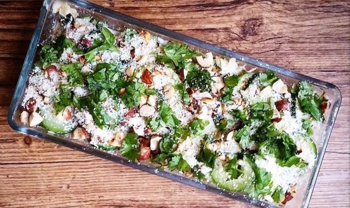 Запеканка из цукини с орехами и кориандром
