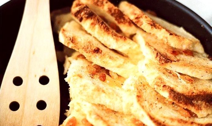 Хлебный пудинг с мускатным орехом