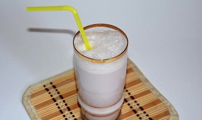 Коктейль с мороженым