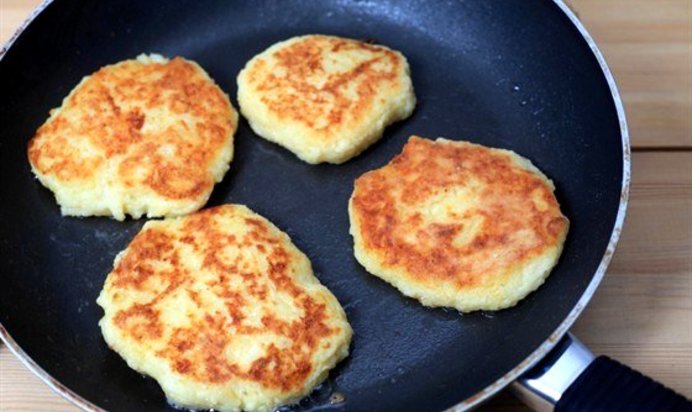 Картофельные оладьи с грюйером