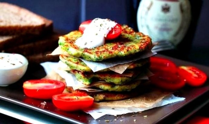 Оладьи из брокколи с сыром