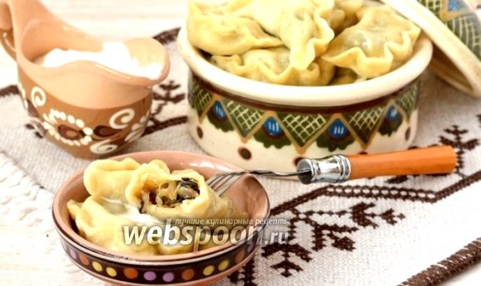 Вареники со свежей капустой и лесными грибами