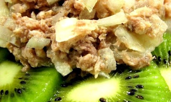 Бутерброды со шпротами и киви