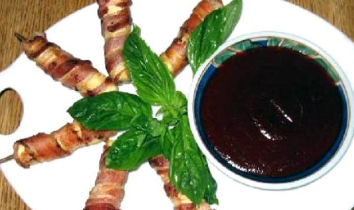 Бекон с острым соусом