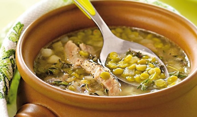 Гороховый суп со свиной рулькой