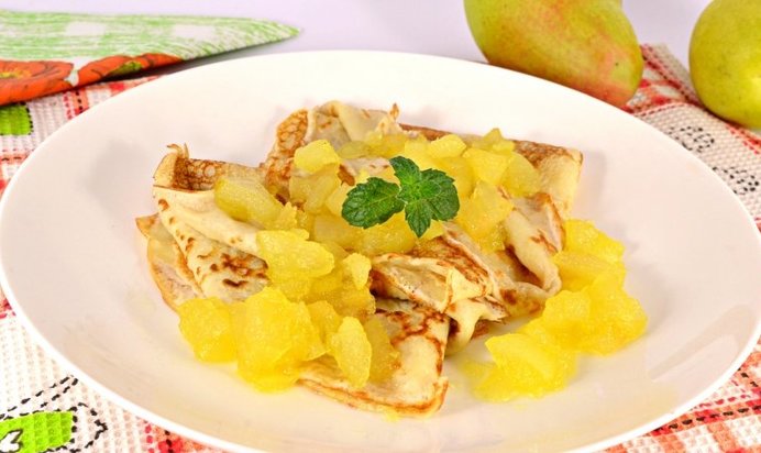 Блинчики с шафрановой грушей