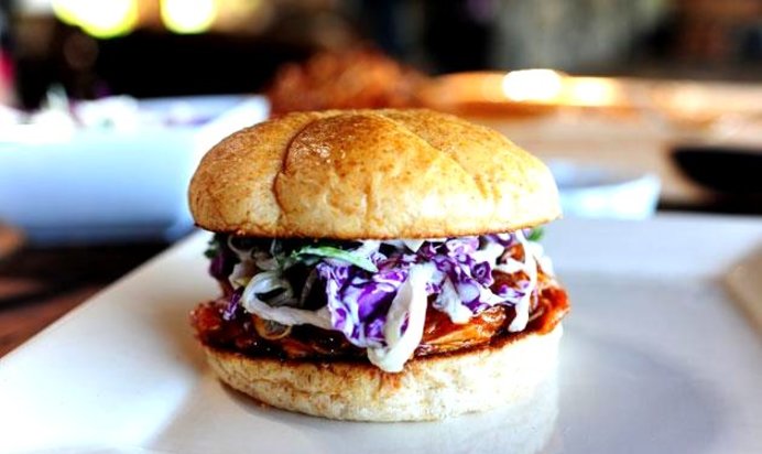 Куриный сэндвич барбекю