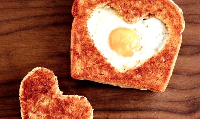 Яичница по‑французски в хлебе