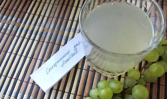 Виноградный газированный напиток