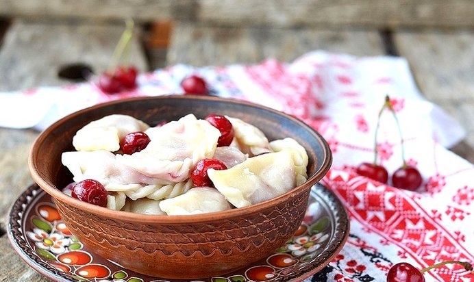 Вареники с черешней