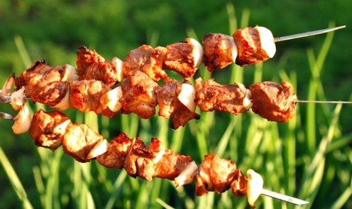Детские свиные шашлыки в апельсиновой глазури