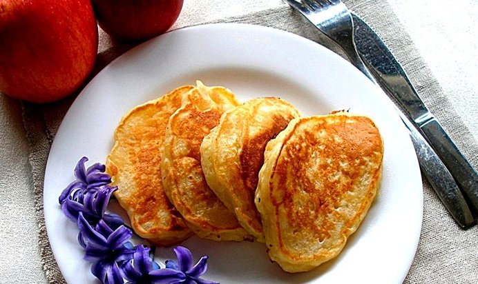 Оладьи с яблоками