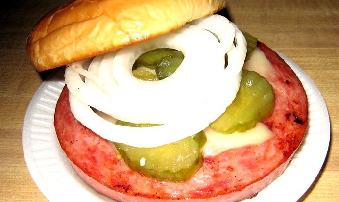 Горячий бутерброд Болонья