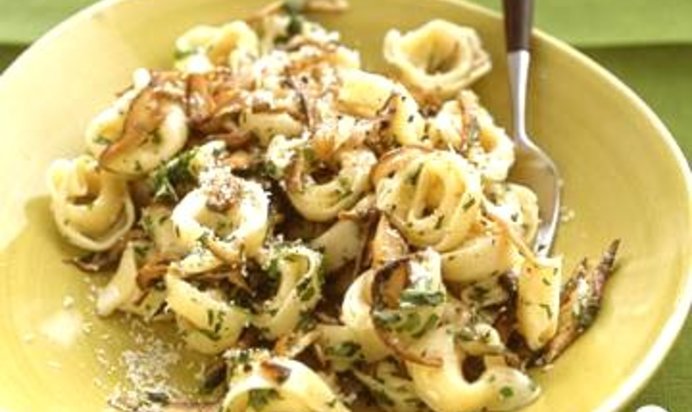 Тортеллини с грибным соусом