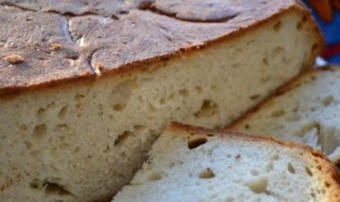 Хлеб с чесноком и зеленью