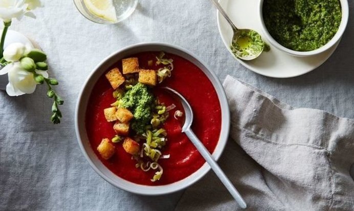 Гаспачо с гренками