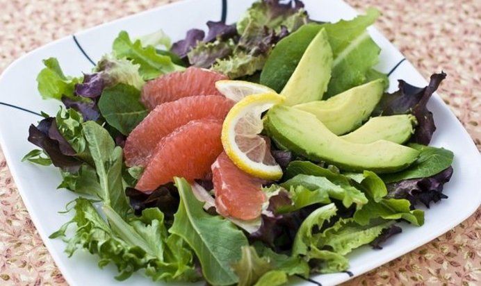 Салат из грейпфрута и авокадо