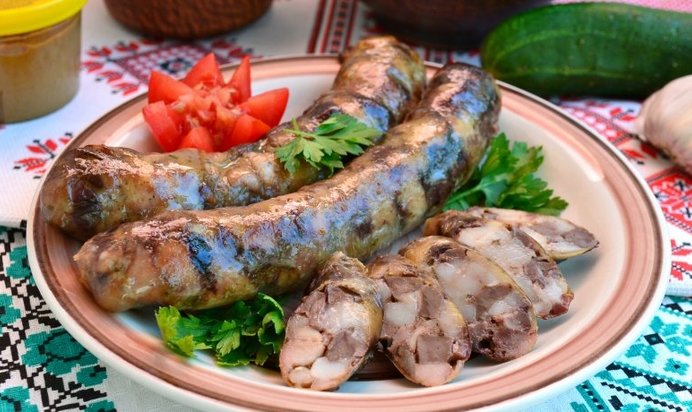 Домашние колбаски из курицы и свиного сердца