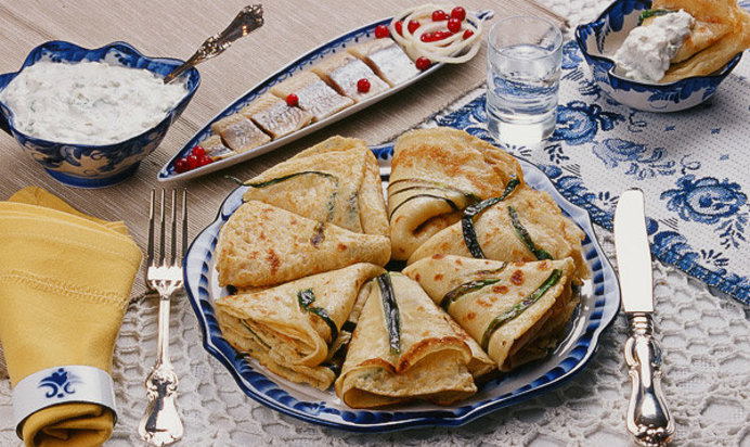 Блины с зеленым луком