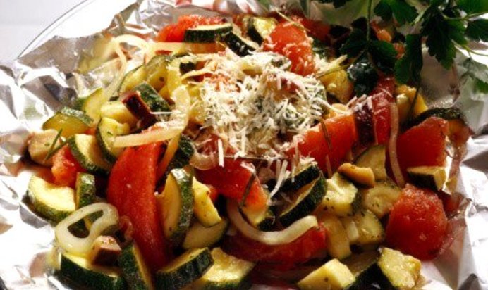 Рататуй с чоризо и ветчиной