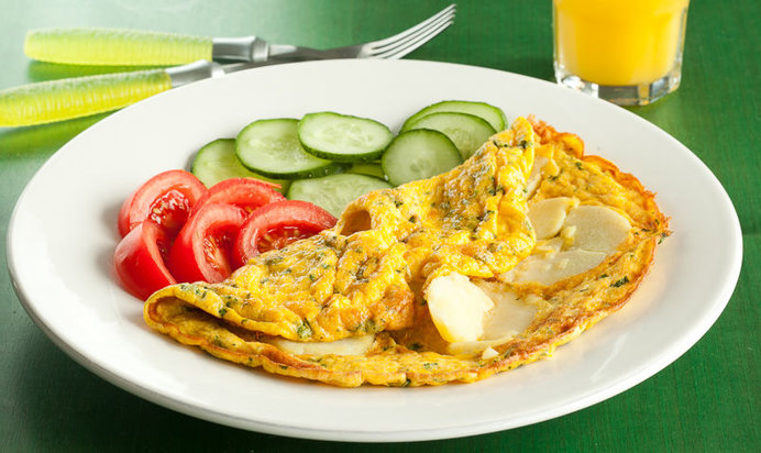 Омлет с картошкой и куркумой