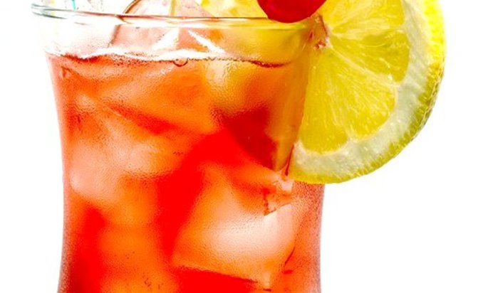 Малиново-лимонный коктейль на День святого Валентина