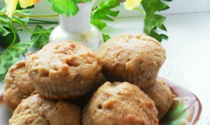 Закусочные пшенично-ржаные маффины с луком