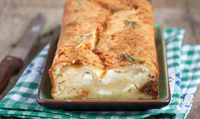 Кекс с сыром и инжиром