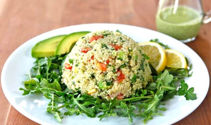 Киноа с авокадо
