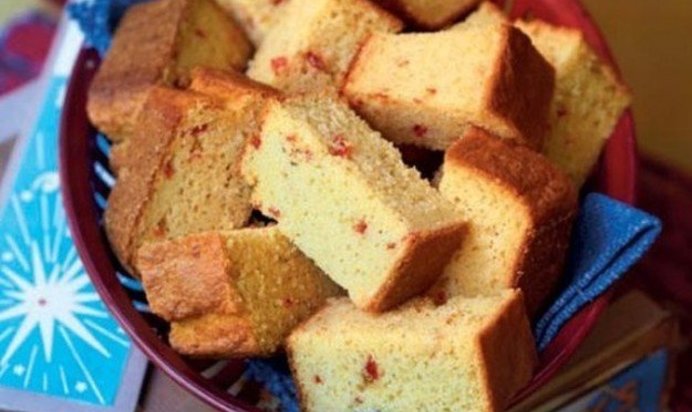 Кукурузный хлеб с перцем чили