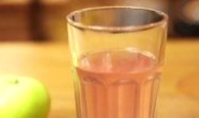 Компот из слив и яблок