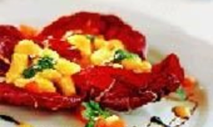 Клецки в соусе из сладкого перца