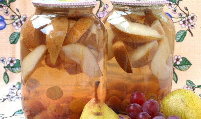 Компот с виноградом и грушами на зиму