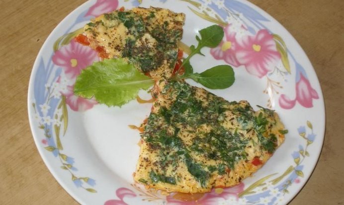 Омлет с овощами и сыром