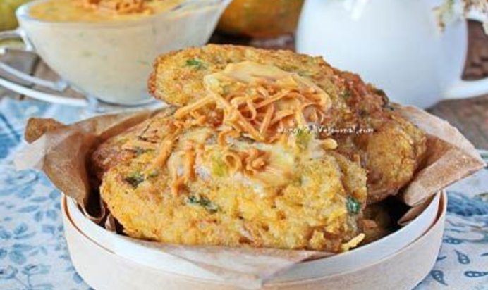 Тыквенно-картофельные оладьи с соусом Brunost