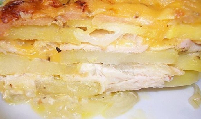 Картофельная запеканка с курицей и сыром